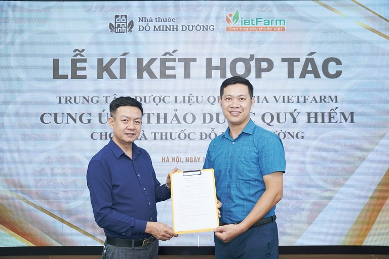 Lễ ký kết hợp tác cung ứng dược liệu quý hiếm giữa nhà thuốc Đỗ Minh Đường và Vietfarm