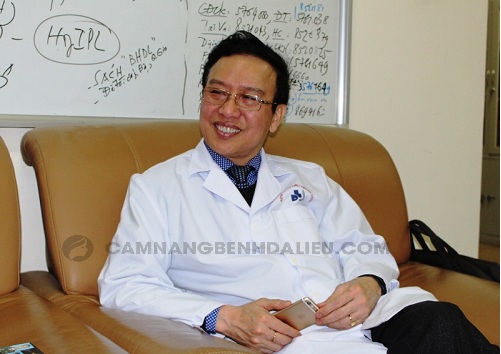 Bác sĩ Trần Hậu Khang