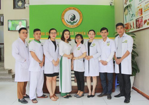 Đội ngũ y bác sĩ tại Trung tâm Nghiên cứu và Ứng dụng TDT cơ sở Hồ Chí Minh