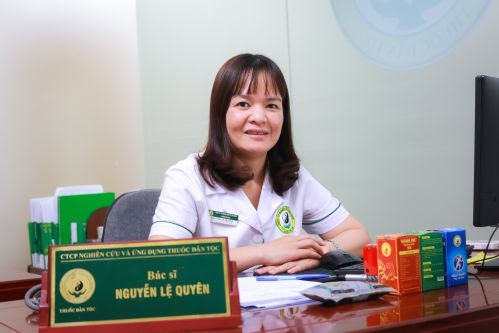 Bác sĩ Nguyễn Thị Lệ Quyên chữa viêm da dị ứng