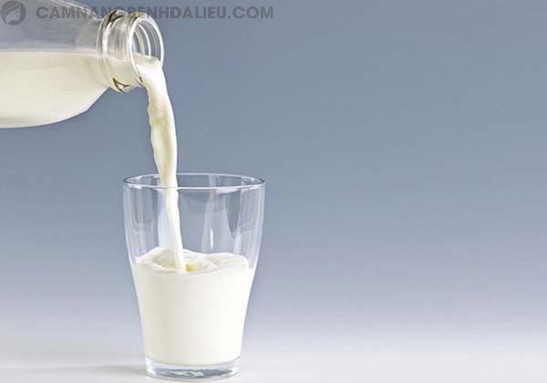 Xóa bỏ tàn nhang bằng sữa tươi nguyên chất