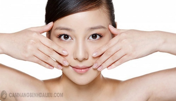 Massage da mặt giúp giảm nếp nhăn hiệu quả