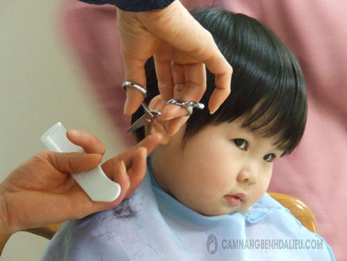 phòng bệnh nấm da đầu cho trẻ