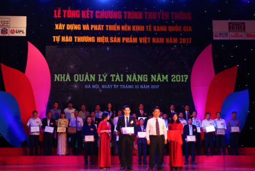 Ông Nguyễn Quang Hưng nhận giải thưởng danh giá